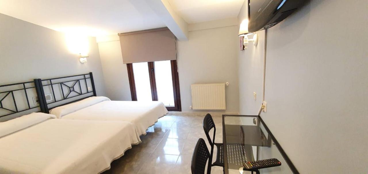 Hotel La Quinta كيو المظهر الخارجي الصورة
